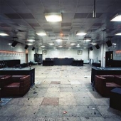 LP Moth Boys SPECTOR CONDITION : NEW 국가 : EU 레이블 : Universal - Fiction Records 년도 : 2015 커버